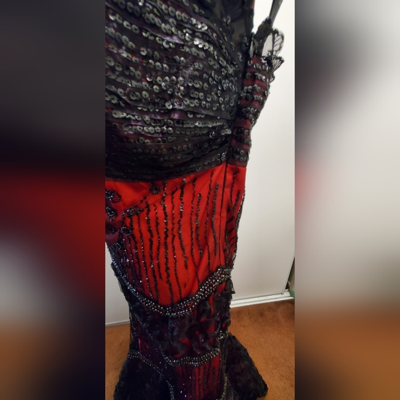 Eureka vintage red/black beaded dress . Size 2xx - 12-14 - Picture 3 of 5